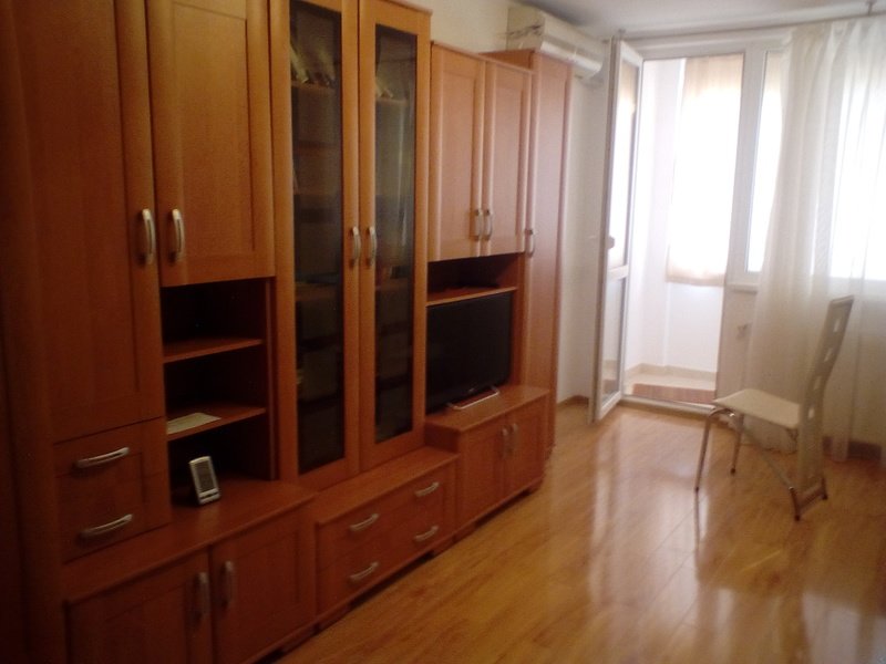 Drumul Taberei, Auchan,